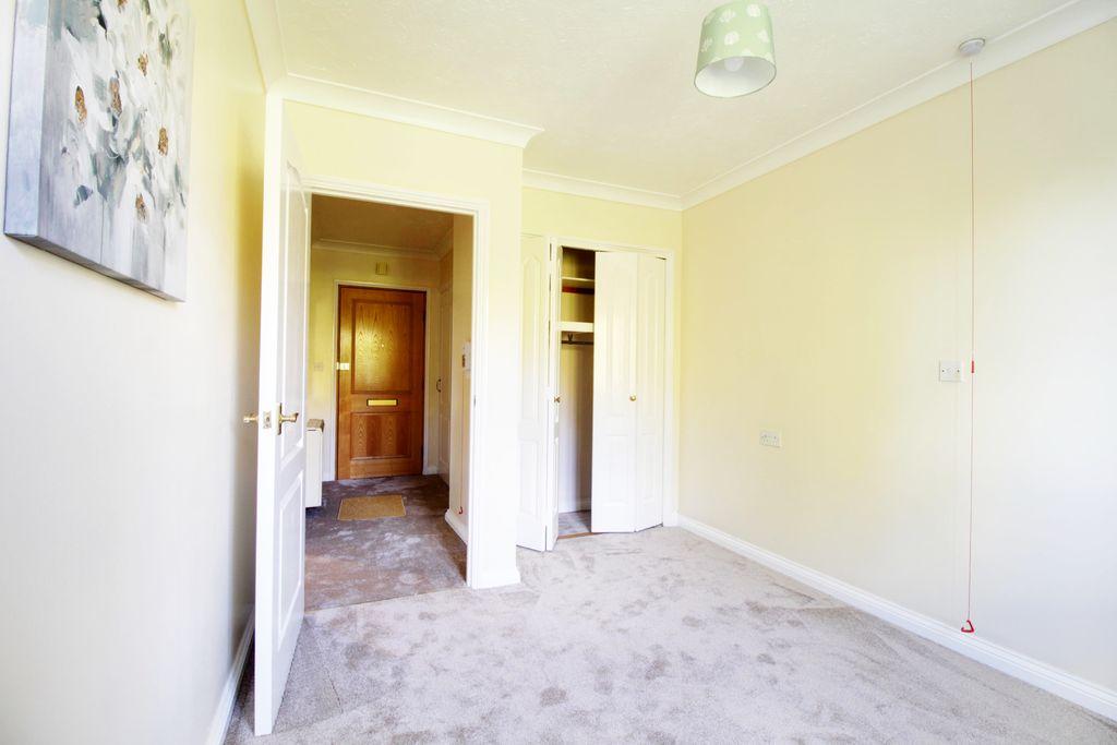 Bedroom 1 (Double)