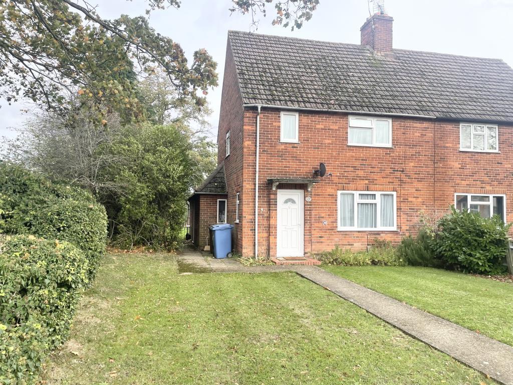 Bracknell, Berkshire, RG42 3 bed semidetached house for sale £550,000