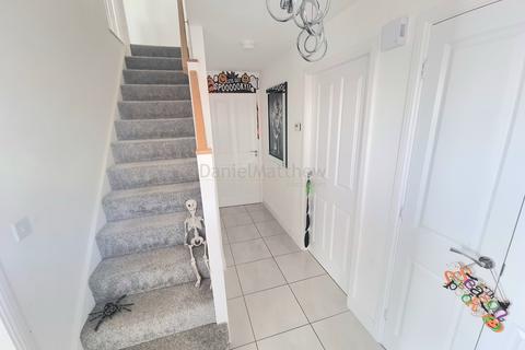 3 bedroom end of terrace house for sale - Clos Cymmer, Barry