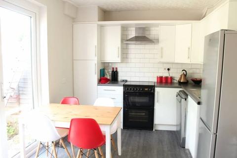 4 bedroom semi-detached house to rent - Available SEPT 2023 -1 Ensuite Rooms - Boughton Avenue