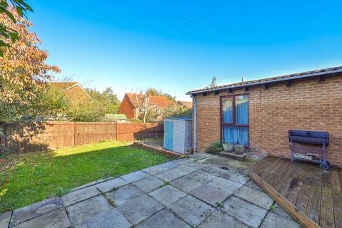 3 bedroom detached bungalow for sale - Allonby Close, Lower Earley, Reading, RG6 3BY