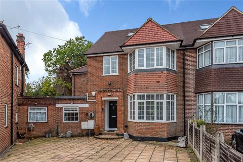 74 Linkside, London, N12 7LG