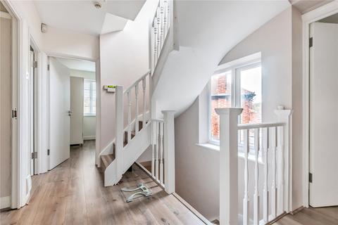 74 Linkside, London, N12 7LG