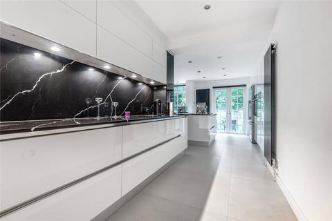 74 Linkside, London, N12 7LG