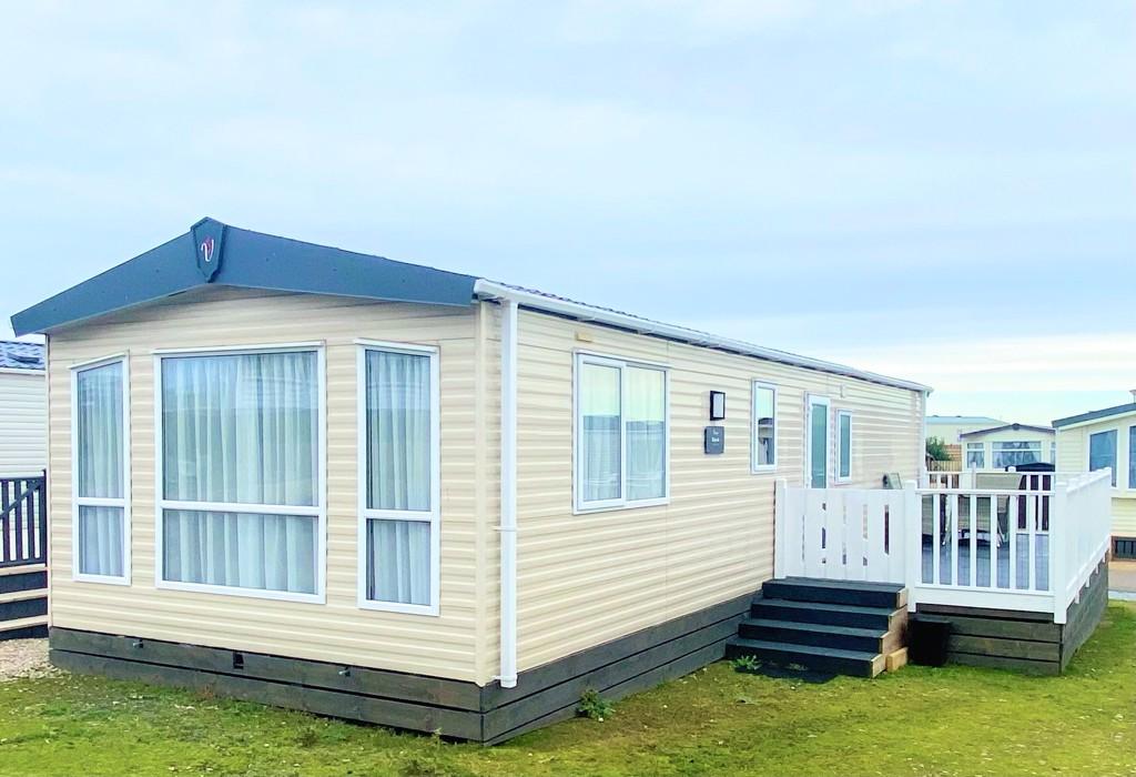 Caravan K2, Lossiemouth Bay Holiday Park, Lossiemouth, Moray 2 bed park
