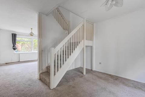 44 Hamble Drive, Aylesbury, HP21 8RZ