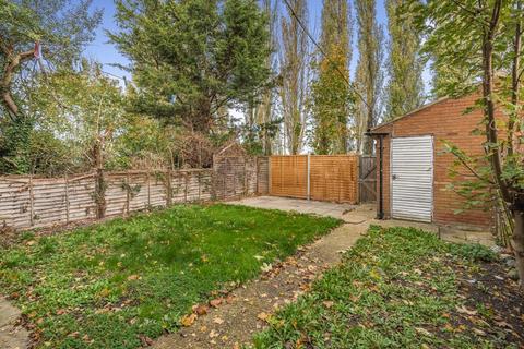 44 Hamble Drive, Aylesbury, HP21 8RZ