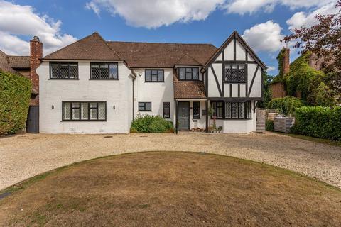5 bedroom detached house for sale - Woodlands Glade, Beaconsfield, HP9