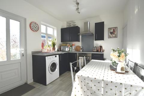 96 Pontefract Road, Featherstone, Pontefract, WF7 5AP