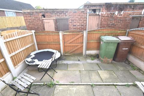 96 Pontefract Road, Featherstone, Pontefract, WF7 5AP