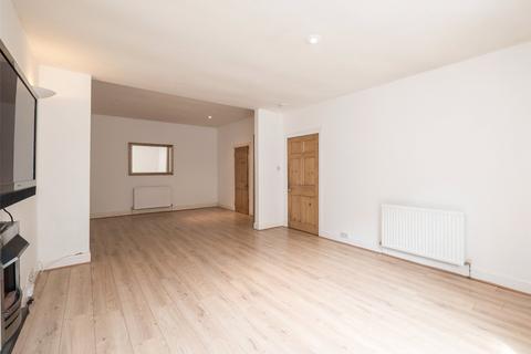 3 bedroom flat to rent, Northumberland Street, Edinburgh, EH3