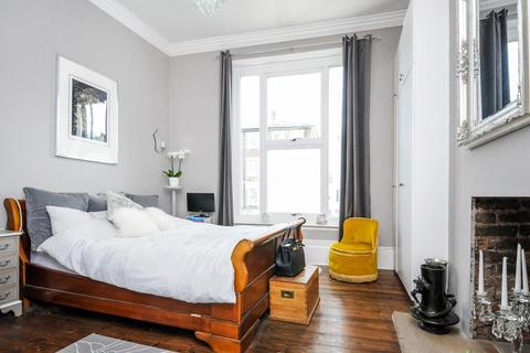 1 bedroom flat for sale - Askew Road, London