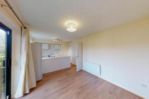 1 bedroom ground floor flat to rent, 12 Heron Wharf, Castle Marina, Nottingham , NG7 1GF