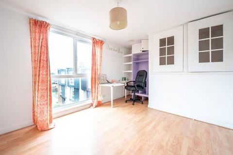12 Devon Bank, Guildford, GU2 4DQ