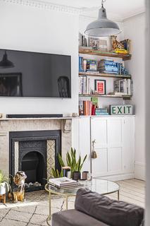 20 Thistlewaite Road, London, E5 0QQ