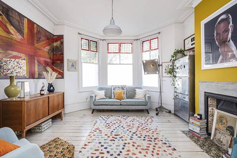 20 Thistlewaite Road, London, E5 0QQ