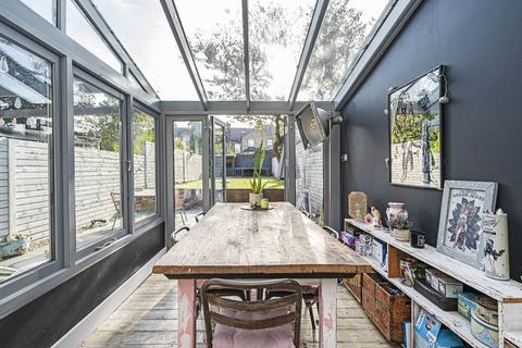 20 Thistlewaite Road, London, E5 0QQ