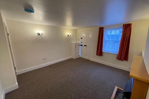 1 bedroom terraced house to rent, New Road, Spalding