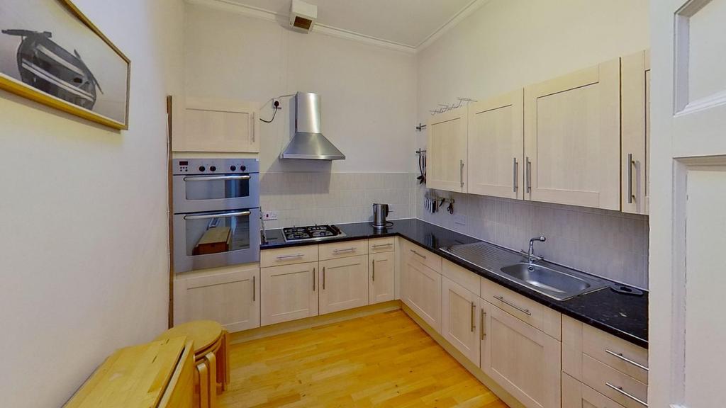 Apartment in Edinburgh - View 3