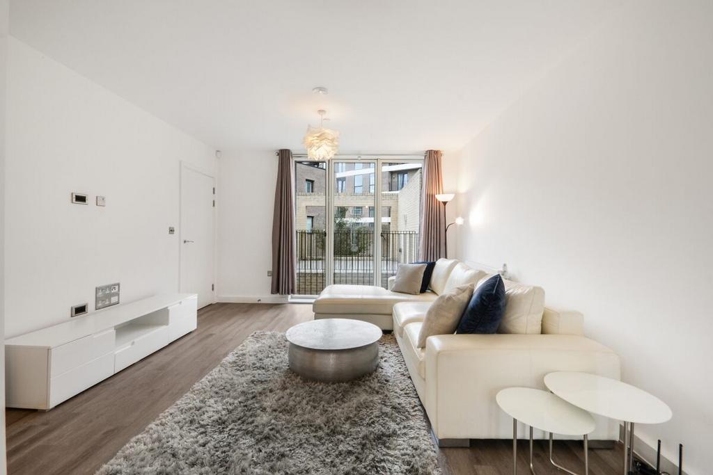 Keirin Road, Chobham Manor, London, E20 4 bed townhouse for sale £