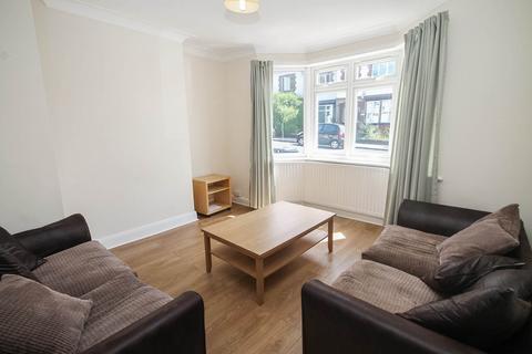 BILLS INCLUDED - Rokeby Gardens, Headingley, Leeds, LS6