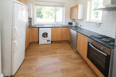 6 bedroom terraced house to rent, BILLS INCLUDED - Rokeby Gardens, Headingley, Leeds, LS6