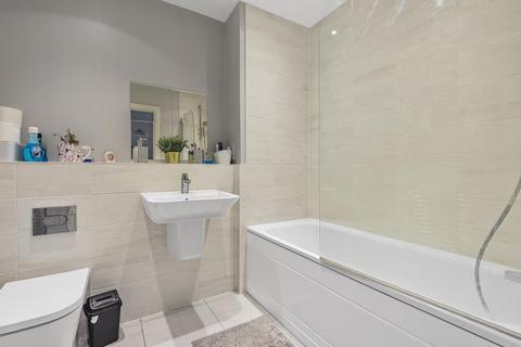 Flat 3, 3 Tidman Road, Reading, RG2 0DB