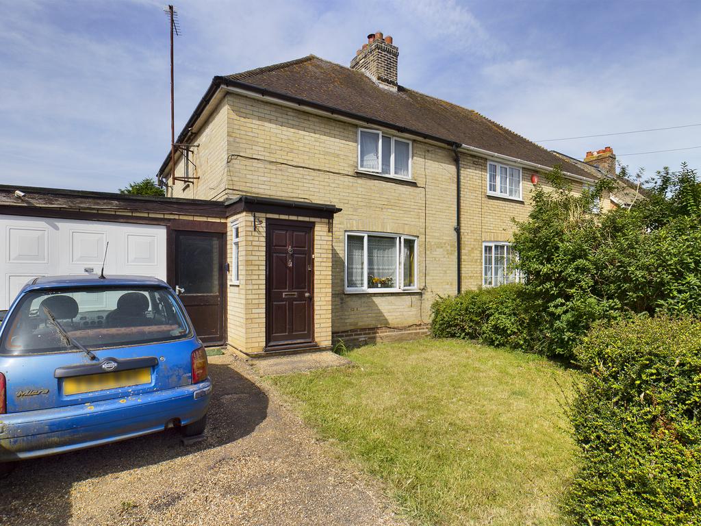 Rampton Road, Cottenham, Cambridge 3 bed semidetached house £300,000