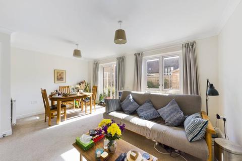 6 Squires Close, Chesterton, Cambridge, CB4 1DJ