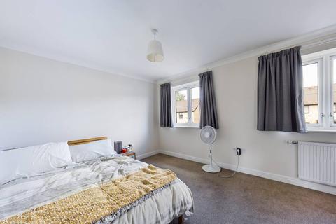 6 Squires Close, Chesterton, Cambridge, CB4 1DJ