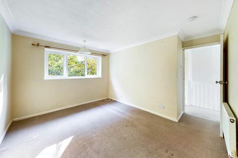 12 Lawrence Way, Cambridge, CB4 2PR