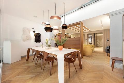 4 bedroom house to rent, Vicarage Gate, Kensington, London