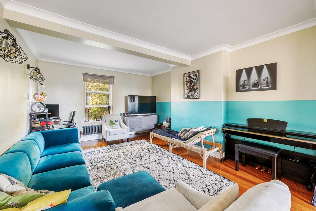 The Vale, Acton, W3 2 bed flat for sale £595,000