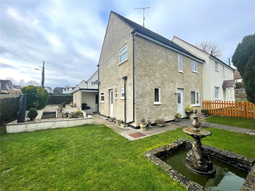 Box Crescent, Minchinhampton, Stroud, Gloucestershire, GL6 3 bed semi