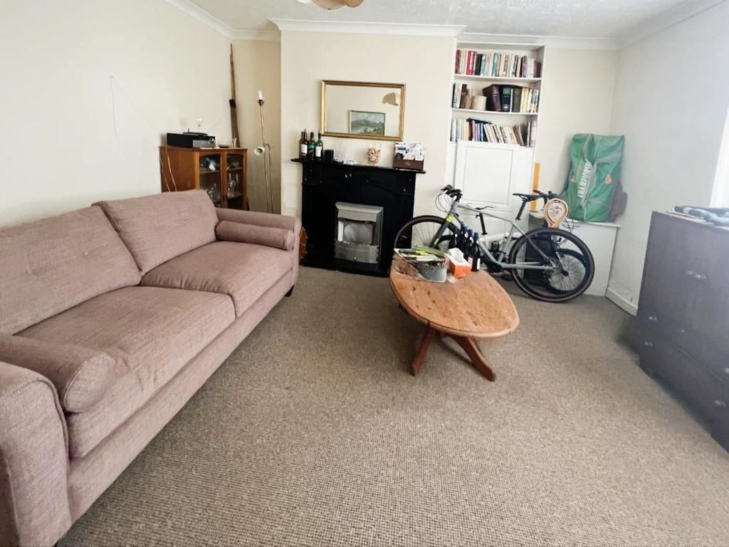 Norton Road, Norton, Stockton, Cleveland, TS20 2AQ 2 bed terraced house