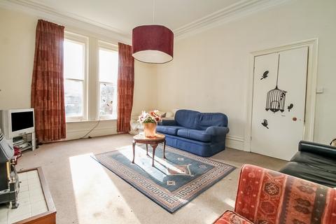 5 bedroom end of terrace house to rent, BILLS INCLUDED - Burton Crescent, Headingley, Leeds, LS6