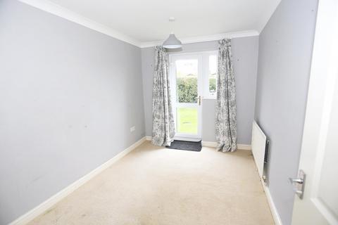 2 bedroom flat to rent, Cardington Court, Acle, Norwich, NR13