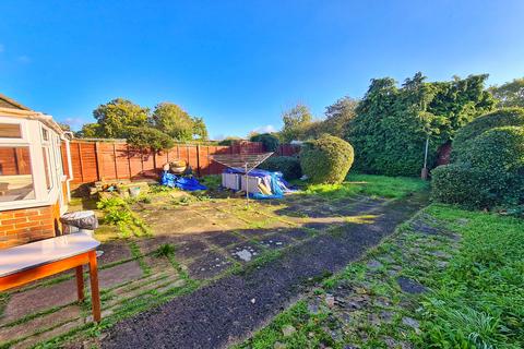 14 Barnsfield Crescent, Totton, Southampton, SO40 8BW
