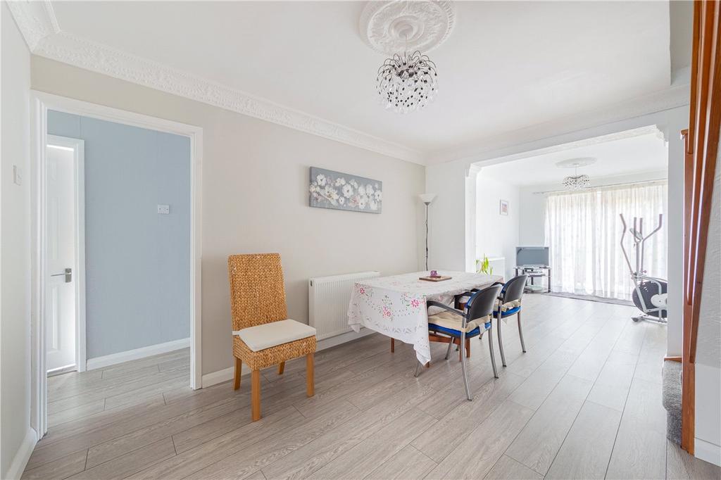 Manor Road, Caddington, Luton... 3 bed semidetached house £475,000