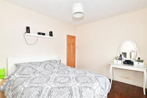 28 Kitchener Road, Rochester, ME2 3AP