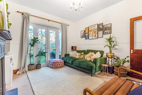 28 Gowland Place, Beckenham, BR3 4HS