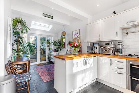 28 Gowland Place, Beckenham, BR3 4HS