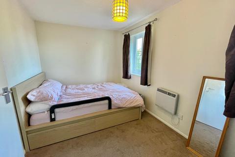 2 bedroom terraced house to rent, Halses Close, Exeter, EX4