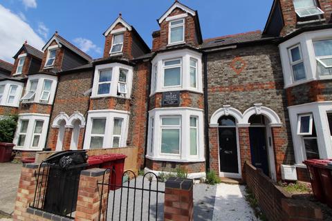 1 bedroom in a house share to rent - Vastern Road, Reading, RG1