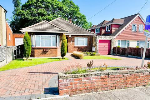 4 bedroom detached bungalow for sale, Cambridge Road, Rainham,