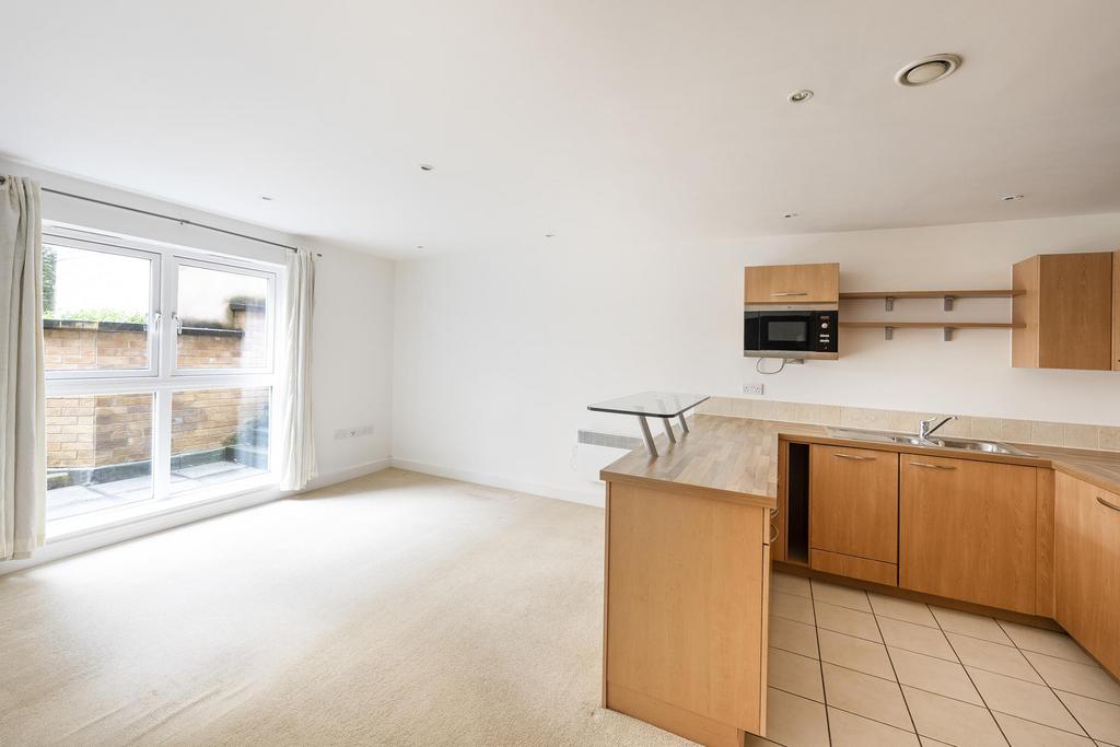 Apartment in Clifton - View 3
