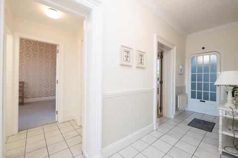 2 bedroom flat to rent, Heriot Row, Edinburgh, EH3