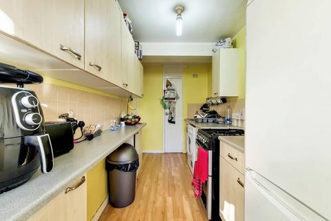 2 bedroom flat for sale, Green Lane, Hounslow, TW4