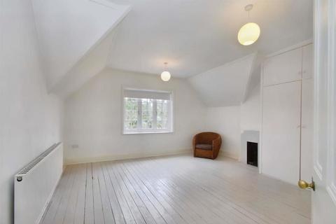 5, Darrington Springfield Road, Camberley, GU15 1AB