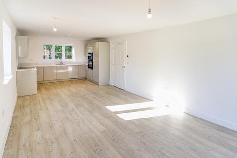 3 bedroom chalet for sale, Eastfield Lane, Ringwood, Hampshire. BH24 1UW